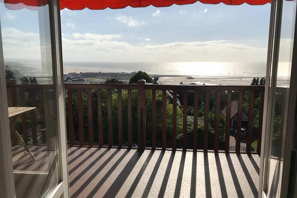 Appartement Avec Vue Imprenable Sur La Mer ทรูวิลล์-ซูร์-แมร์ ภายนอก รูปภาพ